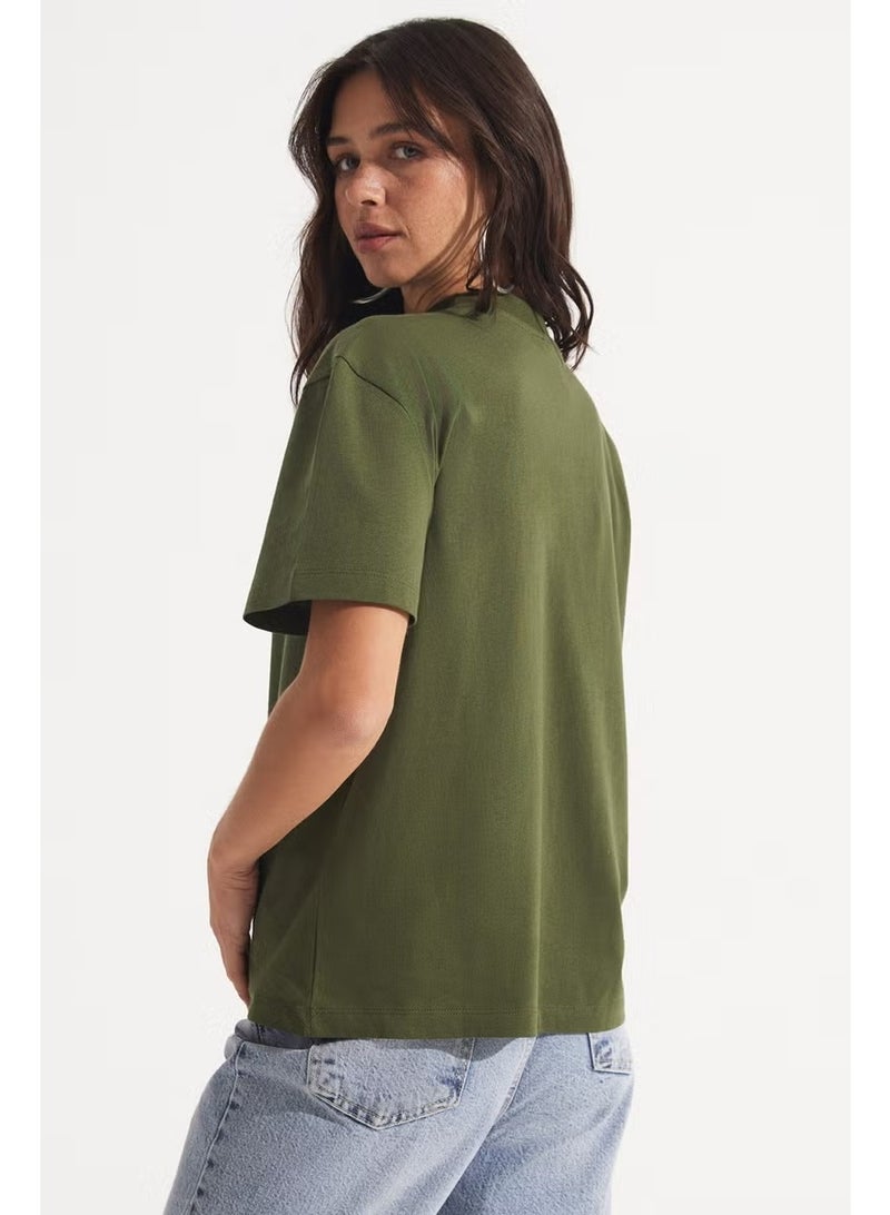 JUNE Basic Ribbed Collar T-Shirt - Image 1